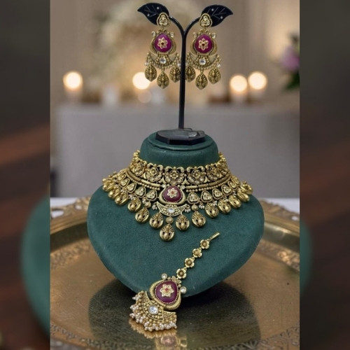 Beautiful Bridal Kundan Choker Necklace Set